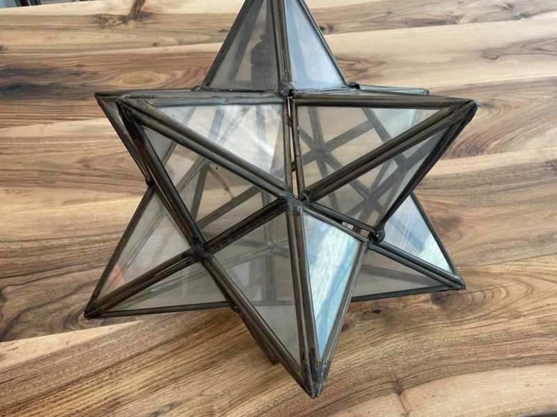 Einzigartige Hängelampe in Form von einem Stern