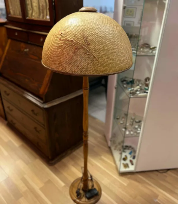 Antike Stehlampe mit Schirm aus den 50-60er Jahren